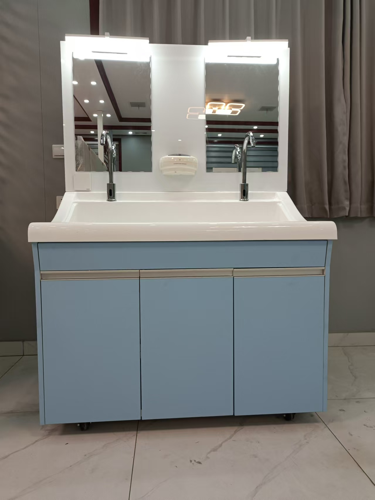 微笑在口，衛(wèi)生在手----洗手池